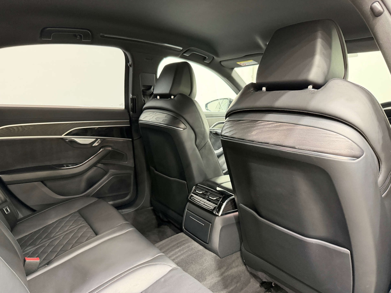 Used Audi A8 2022 for sale - 76637982: Photo 15