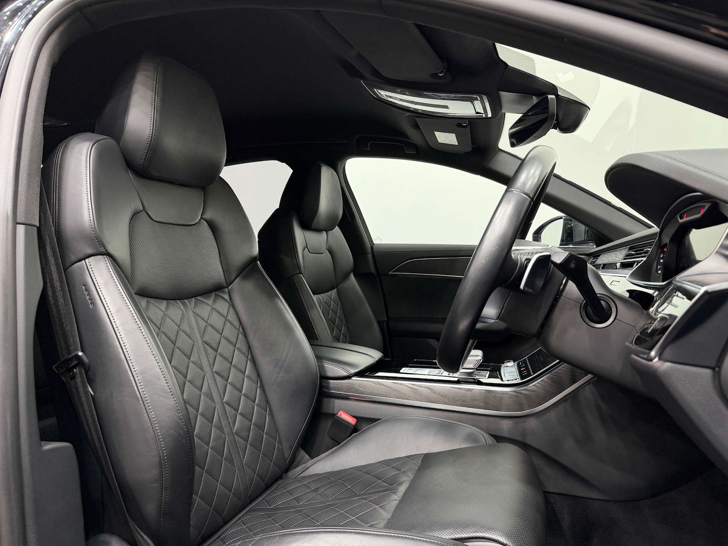 Used Audi A8 2022 for sale - 76637982: Photo 2