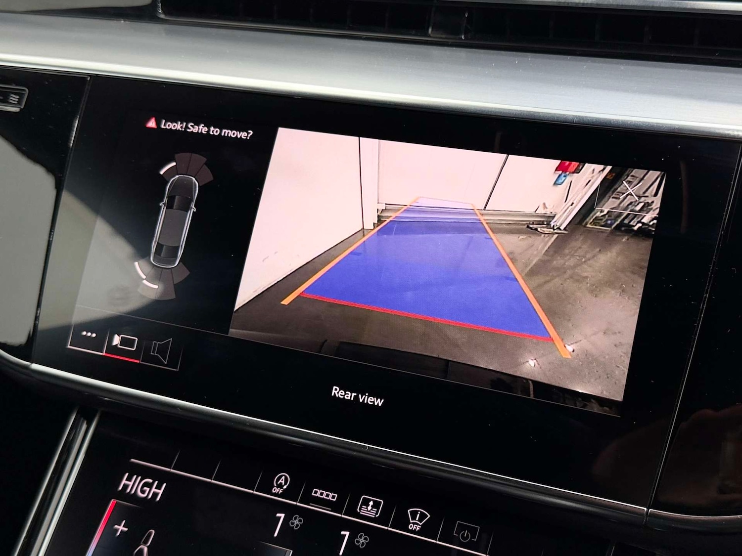 Used Audi A8 2022 for sale - 76637982: Photo 39