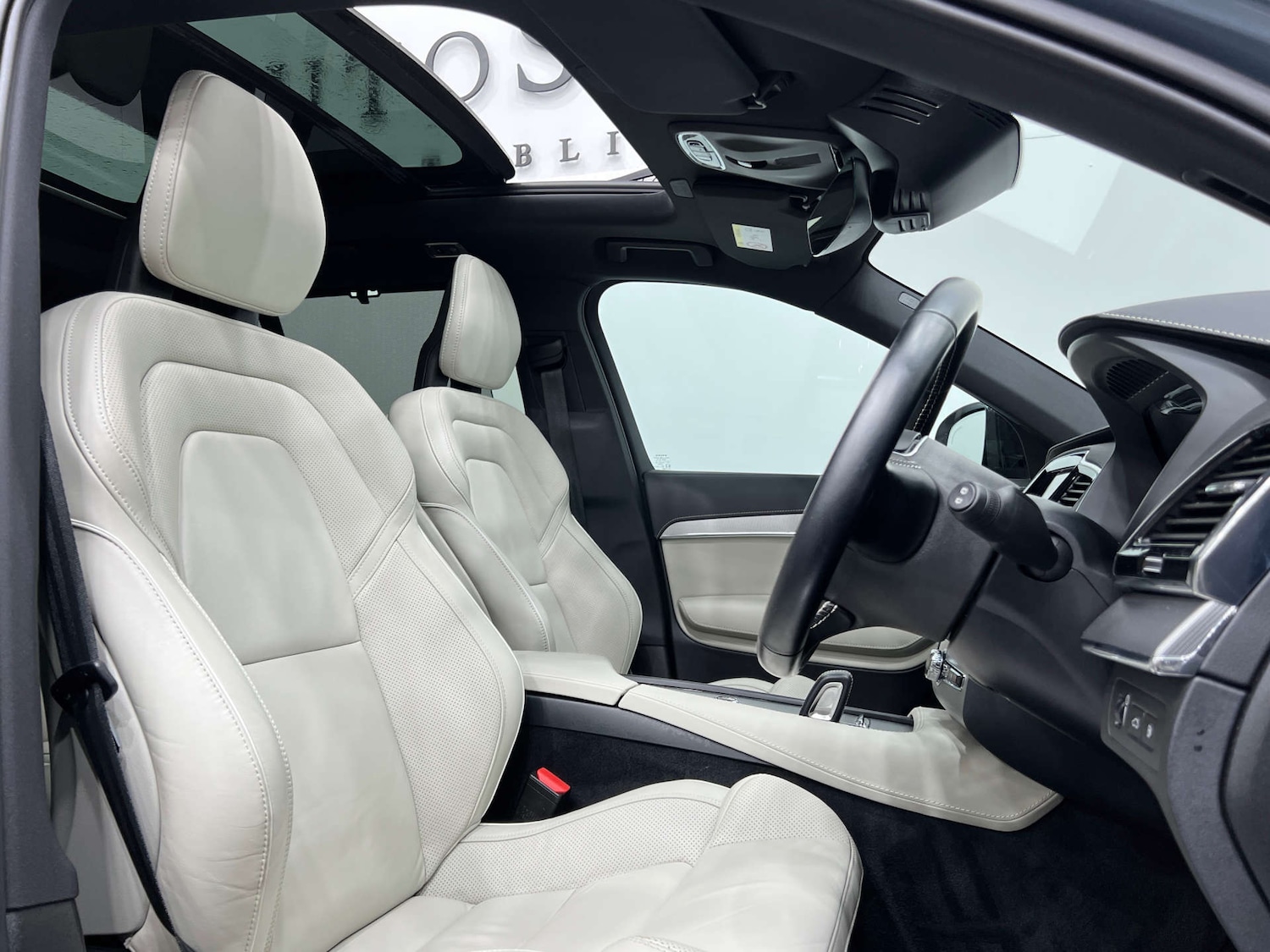 Used Volvo XC90 2020 for sale - 76600886: Photo 2