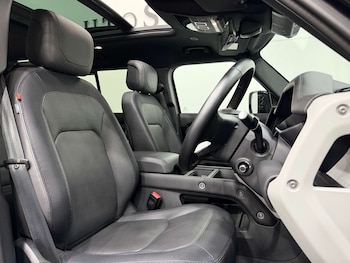 Used Land Rover Defender 2023 for sale - 78510767: Photo
