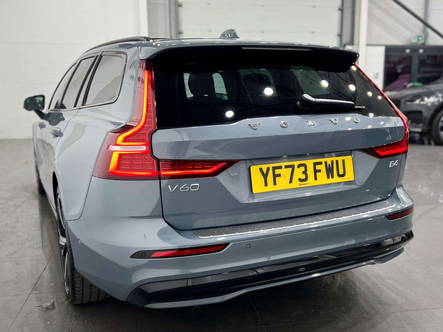 Used Volvo V60 2023 for sale - 76037418: Photo 10