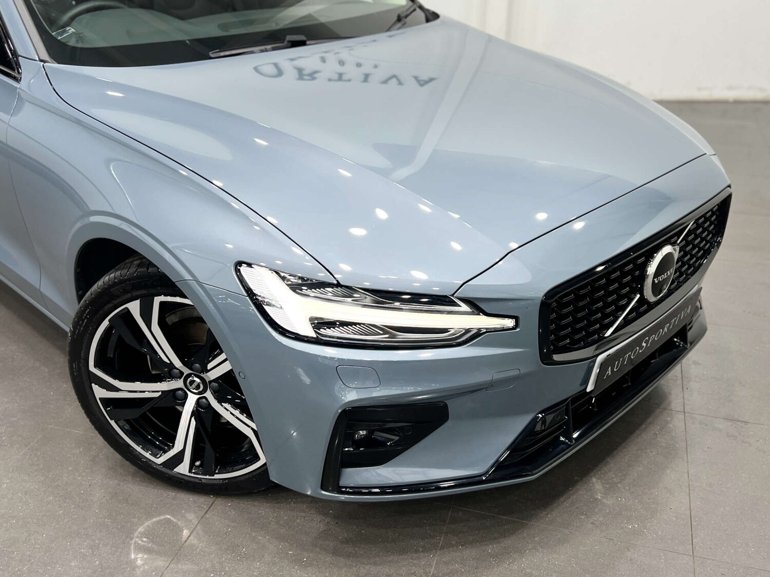 Used Volvo V60 2023 for sale - 76037418: Photo 12