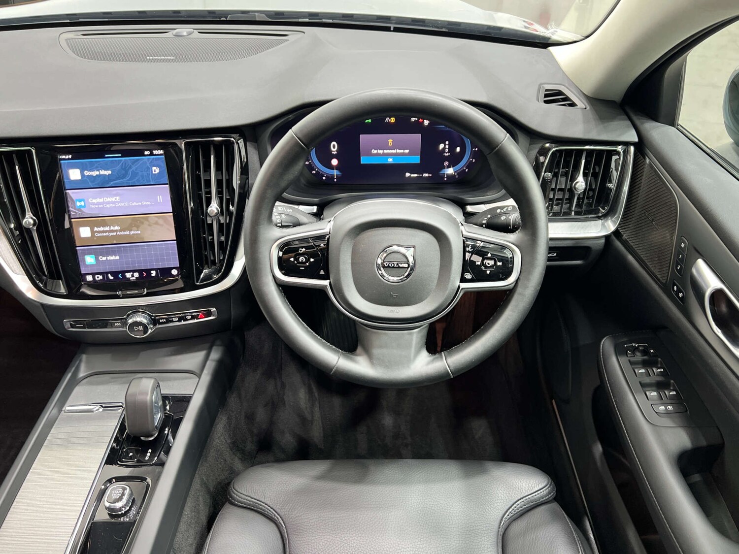 Used Volvo V60 2023 for sale - 76037418: Photo 18
