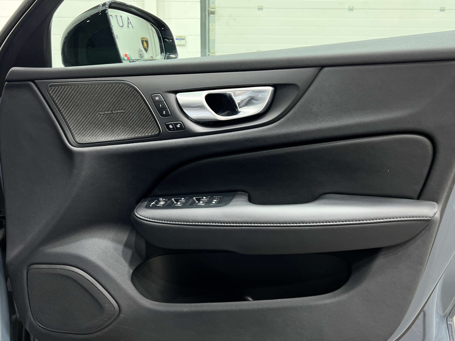 Used Volvo V60 2023 for sale - 76037418: Photo 23