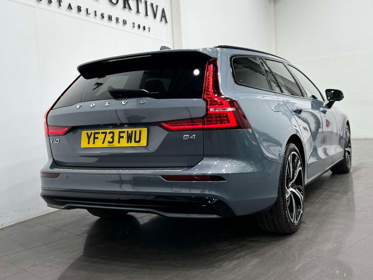 Used Volvo V60 2023 for sale - 76037418: Photo 25