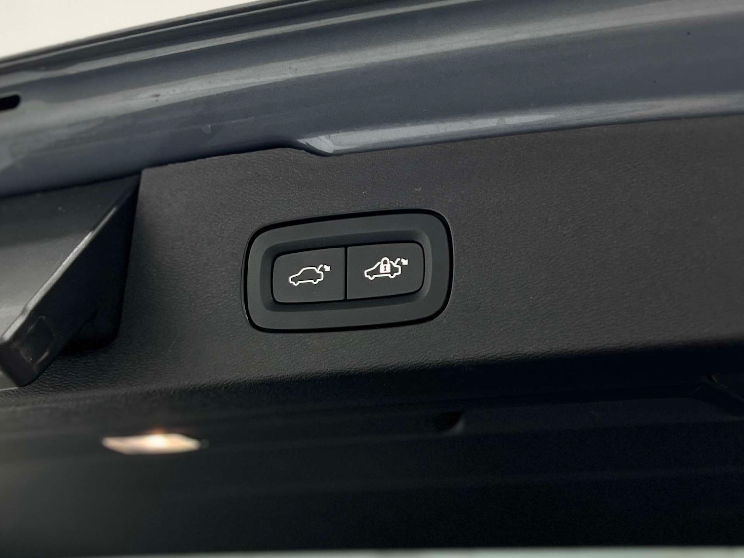Used Volvo V60 2023 for sale - 76037418: Photo 28