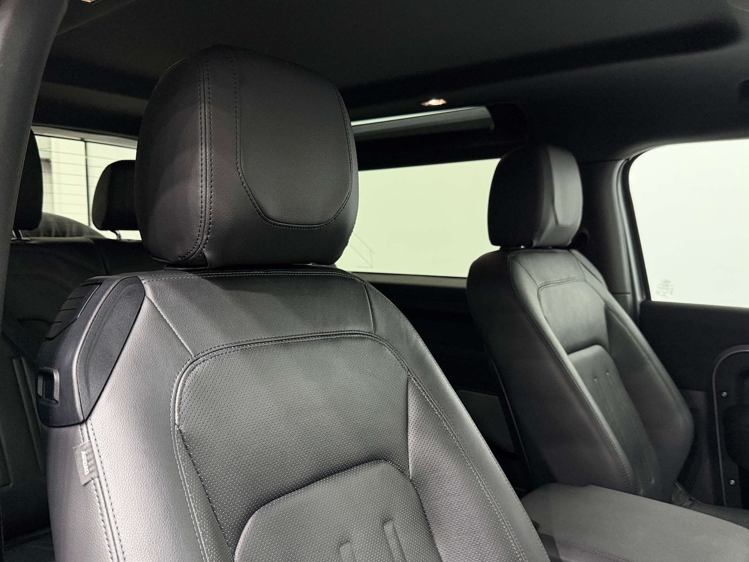 Used Land Rover Defender 2021 for sale - 78097425: Photo 37