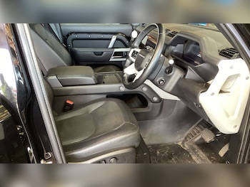 Used Land Rover Defender 2022 for sale - 78031089: Photo