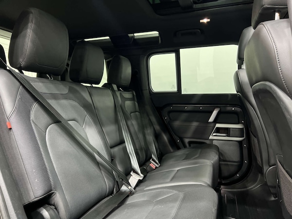 Used Land Rover Defender 2022 for sale - 76037419: Photo 18