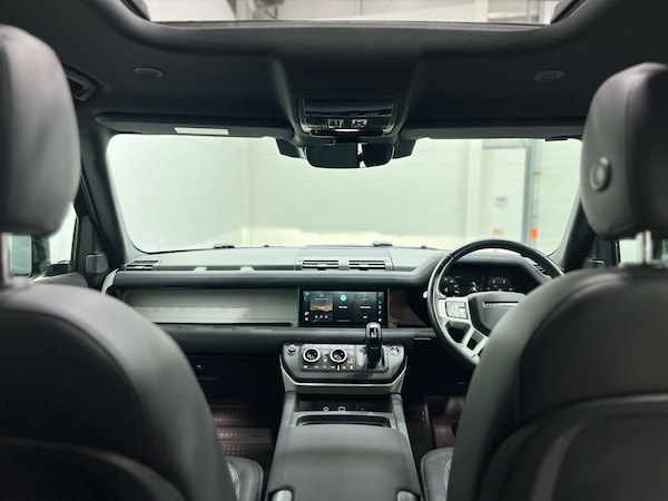 Used Land Rover Defender 2022 for sale - 76037419: Photo 39