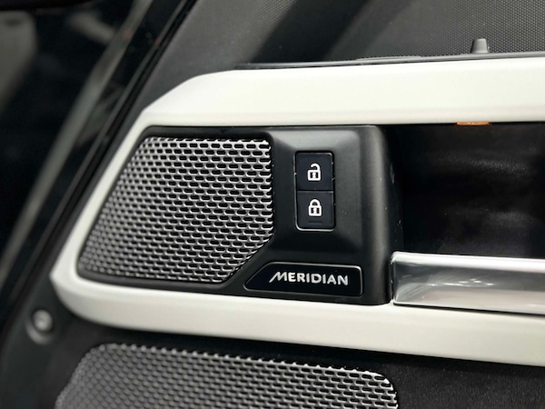 Used Land Rover Defender 2022 for sale - 76037419: Photo 40