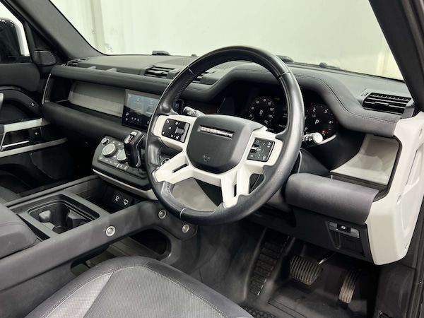 Used Land Rover Defender 2022 for sale - 76037419: Photo 41