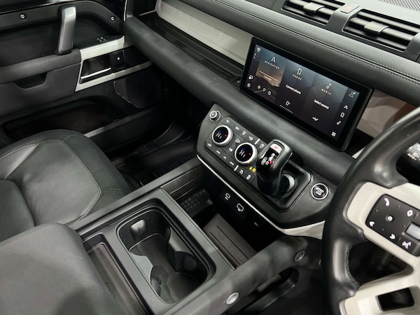 Used Land Rover Defender 2022 for sale - 76037419: Photo 42