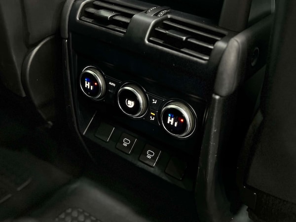 Used Land Rover Defender 2022 for sale - 76037419: Photo 54
