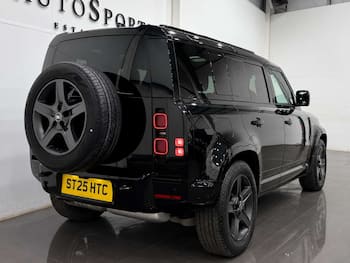 Used Land Rover Defender 2025 for sale - 79734686: Photo