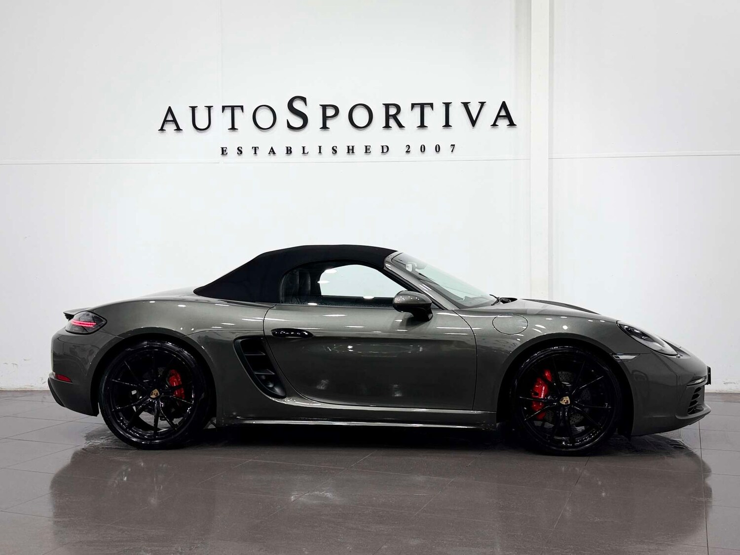 Used Porsche Other 2023 for sale - 77640548: Photo 9