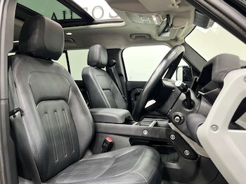 Used Land Rover Defender 2021 for sale - 75923212: Photo