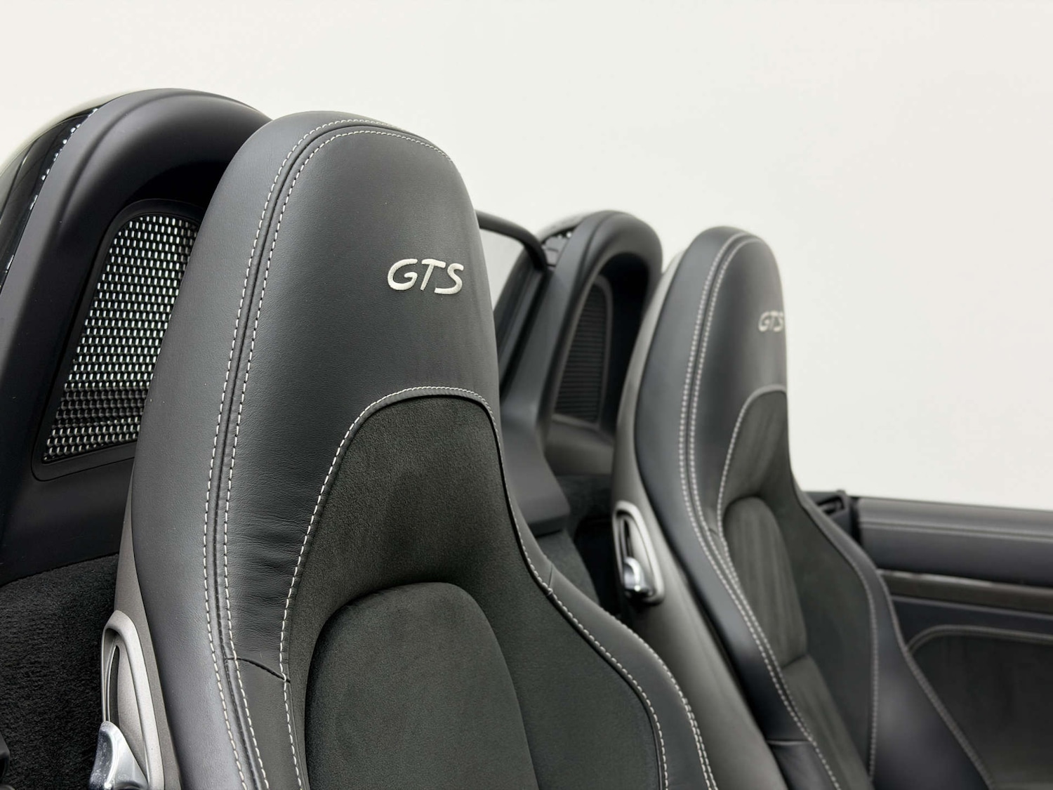 Used Porsche Other 2022 for sale - 76354276: Photo 19
