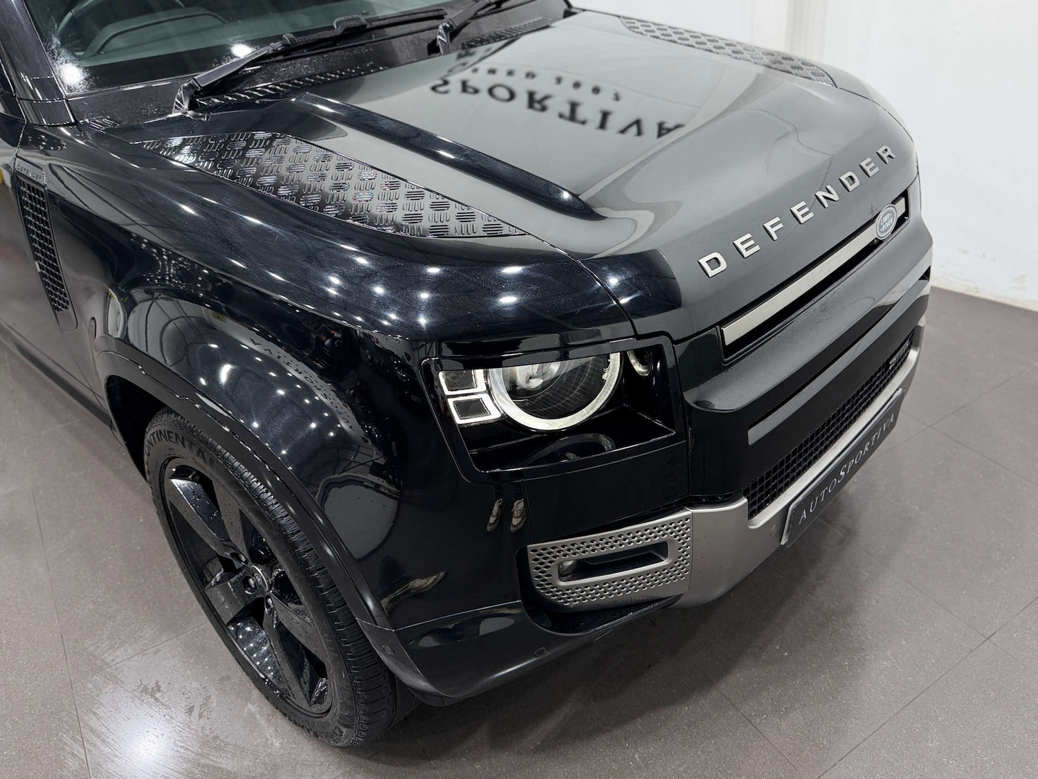 Used Land Rover Defender 2022 for sale - 76830078: Photo 12