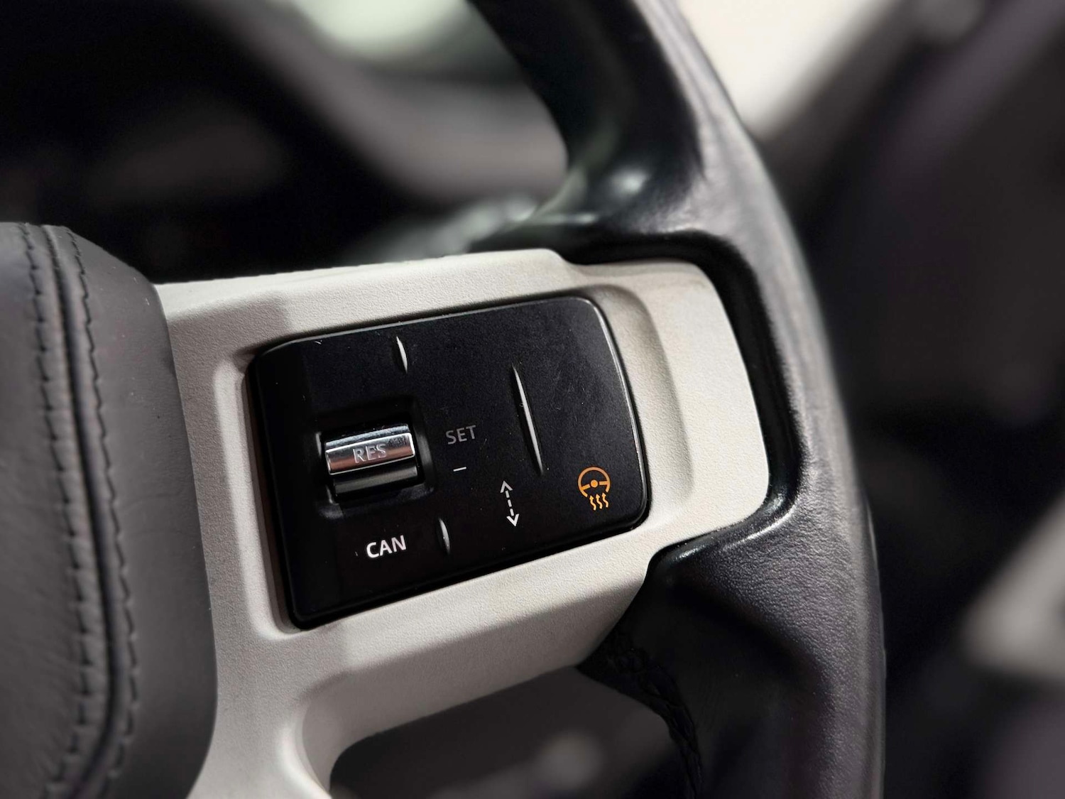 Used Land Rover Defender 2022 for sale - 76830078: Photo 20