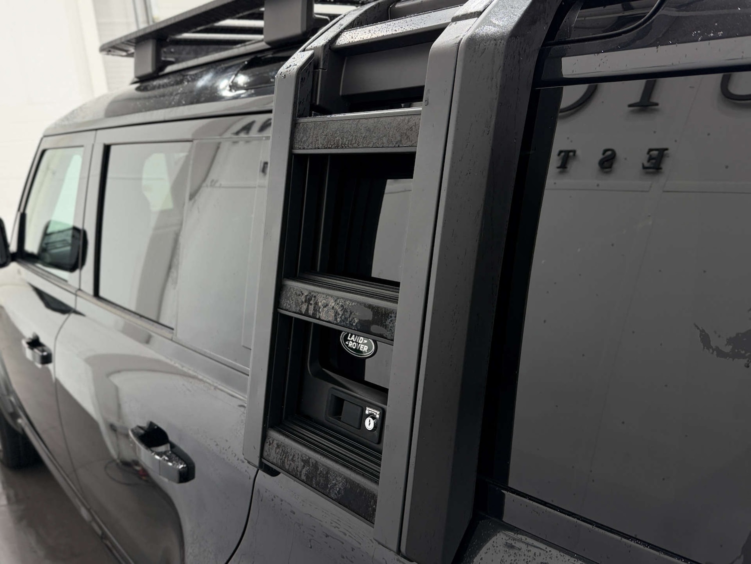 Used Land Rover Defender 2022 for sale - 76830078: Photo 26