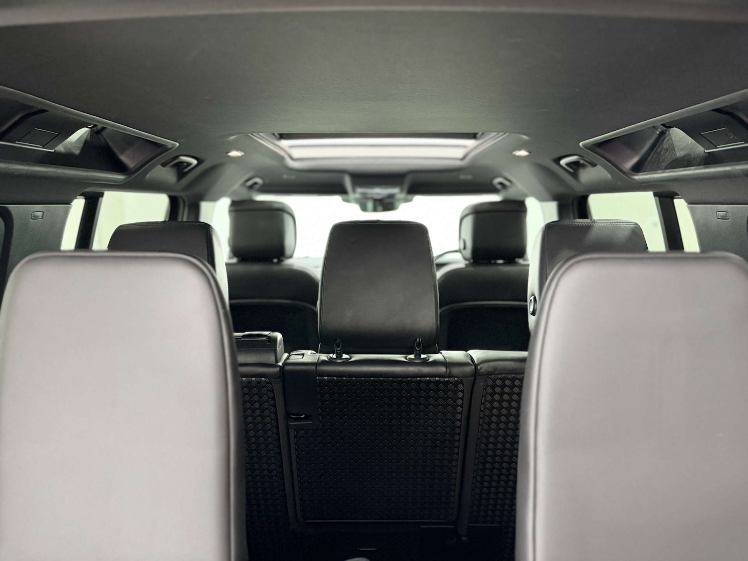 Used Land Rover Defender 2022 for sale - 76830078: Photo 33