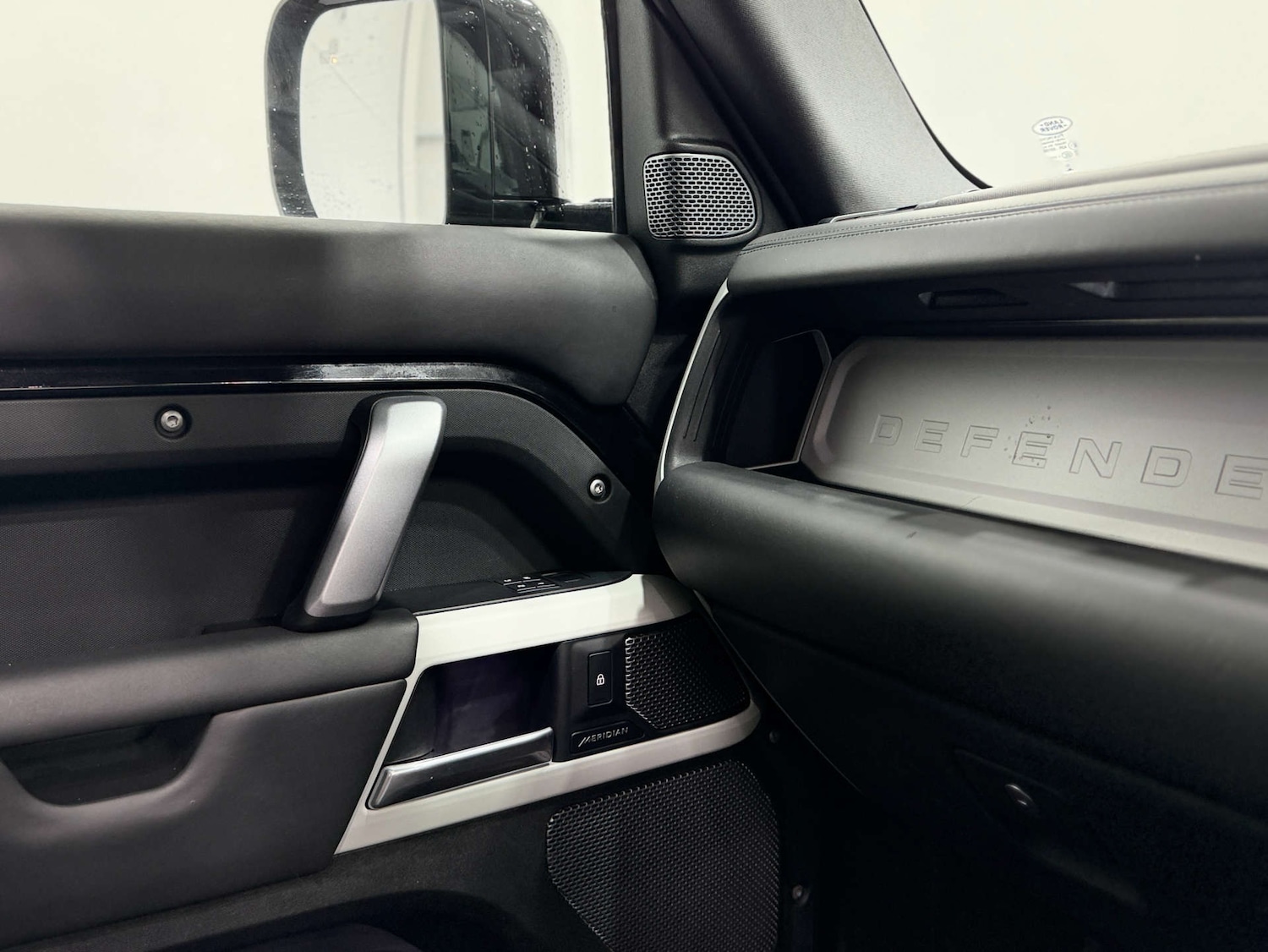 Used Land Rover Defender 2022 for sale - 76830078: Photo 40