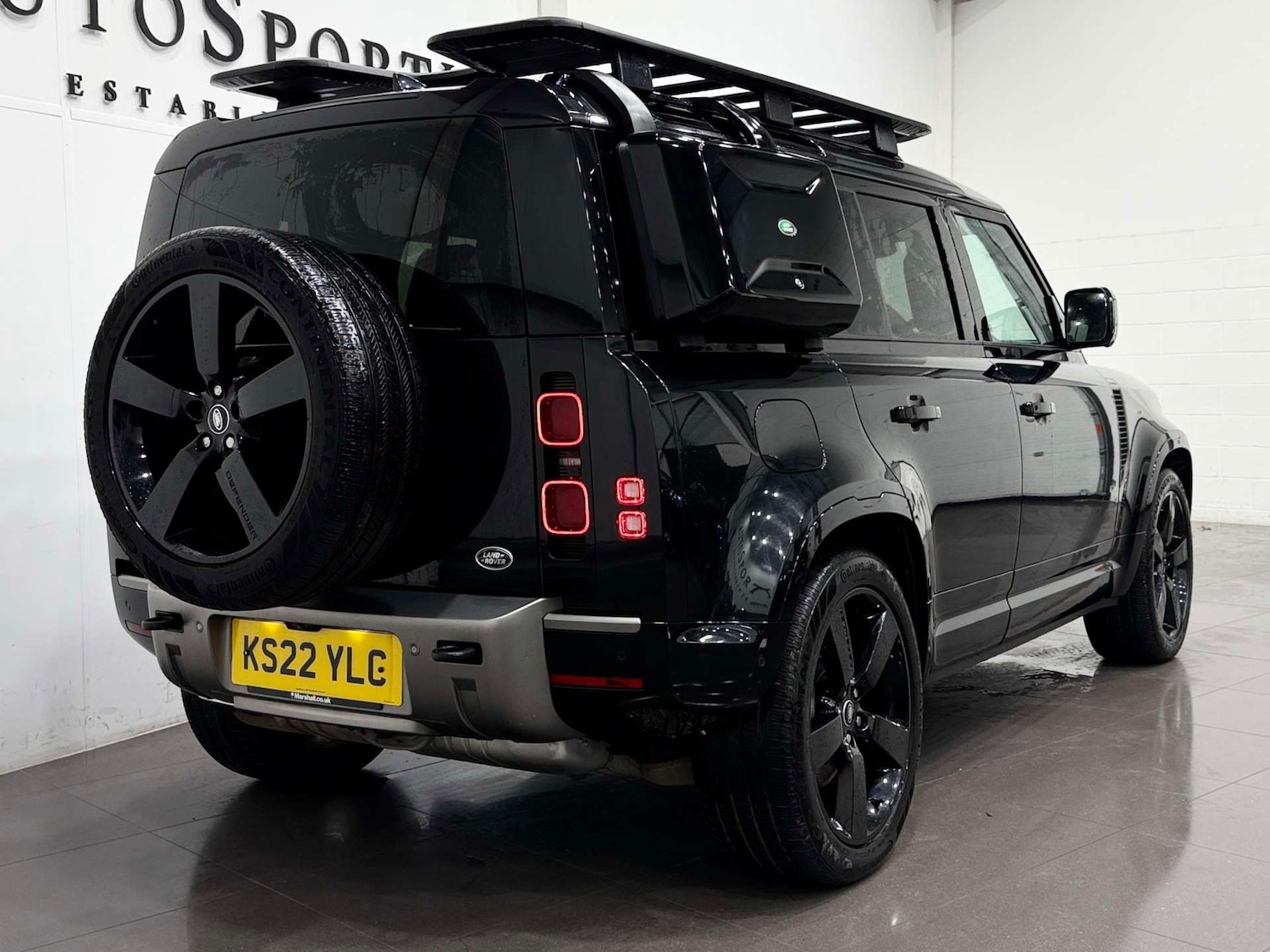 Used Land Rover Defender 2022 for sale - 76830078: Photo 5