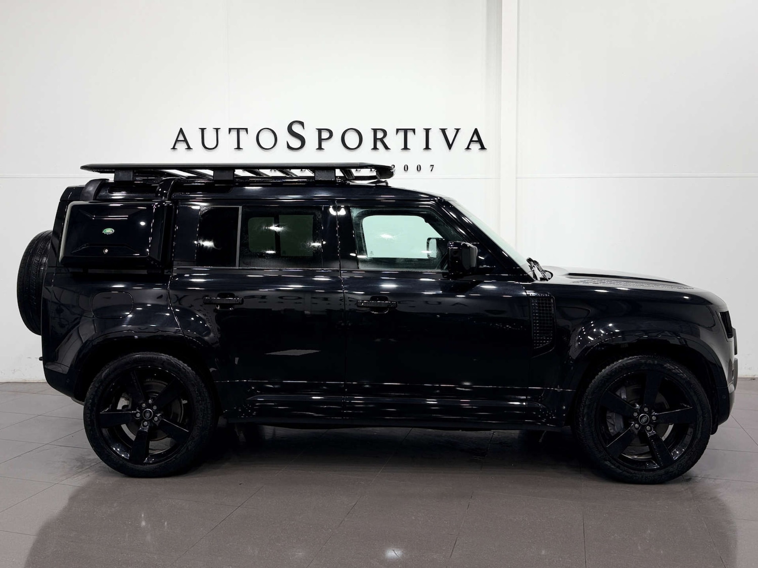 Used Land Rover Defender 2022 for sale - 76830078: Photo 6