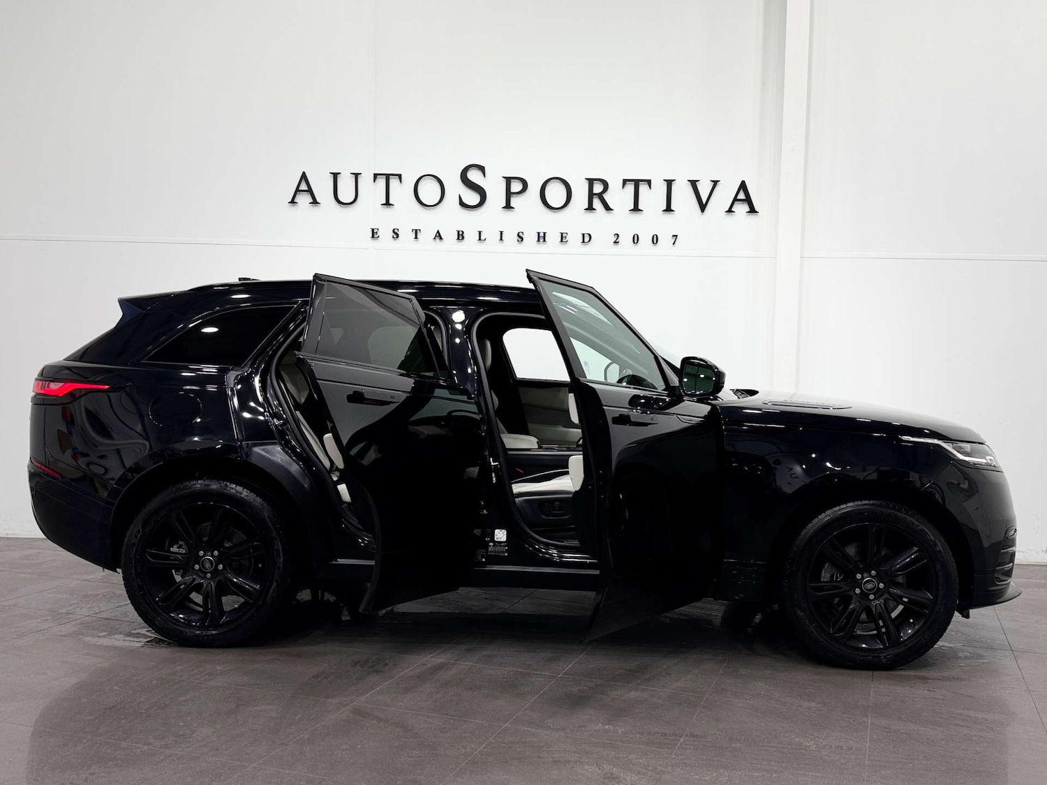 Used Land Rover Range Rover Velar 2022 for sale - 77833906: Photo 14