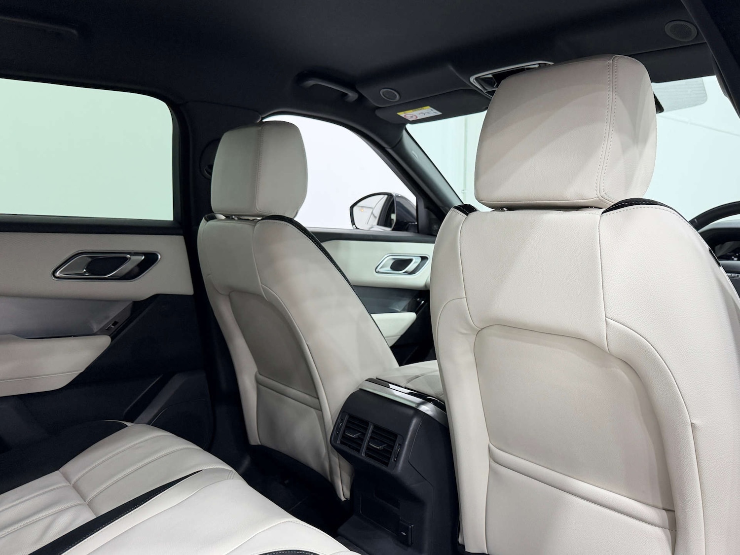 Used Land Rover Range Rover Velar 2022 for sale - 77833906: Photo 17