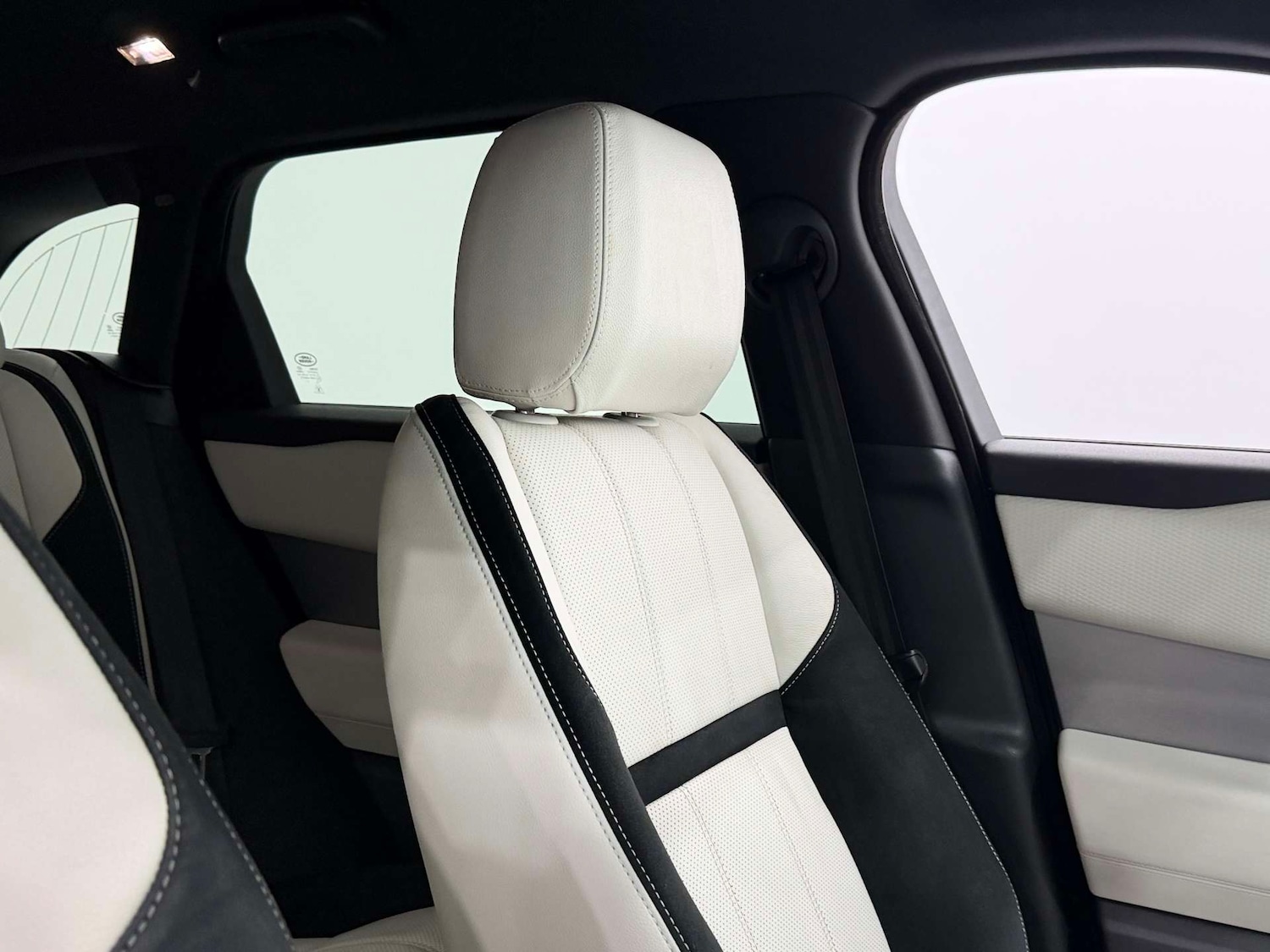 Used Land Rover Range Rover Velar 2022 for sale - 77833906: Photo 38