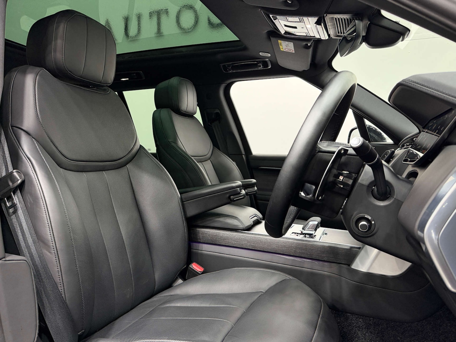 Used Land Rover Range Rover 2024 for sale - 77833954: Photo 2