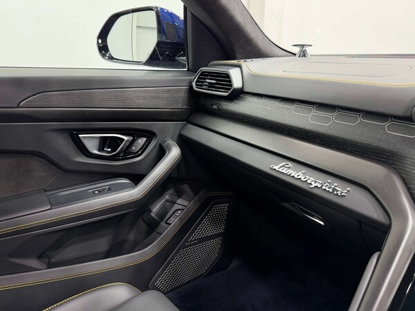 Used Lamborghini Urus 2023 for sale - 76330104: Photo 59