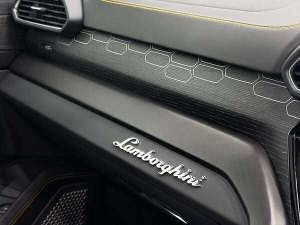 Used Lamborghini Urus 2023 for sale - 76330104: Photo 60