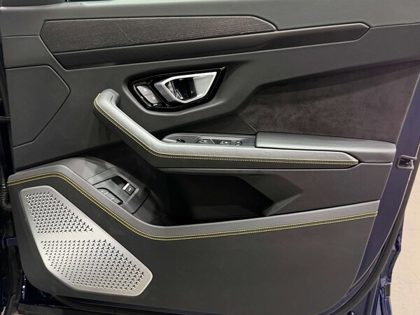 Used Lamborghini Urus 2023 for sale - 76330104: Photo 61