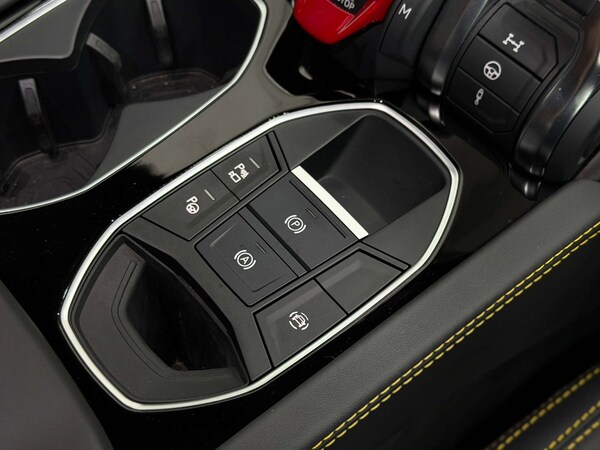 Used Lamborghini Urus 2023 for sale - 76330104: Photo 77