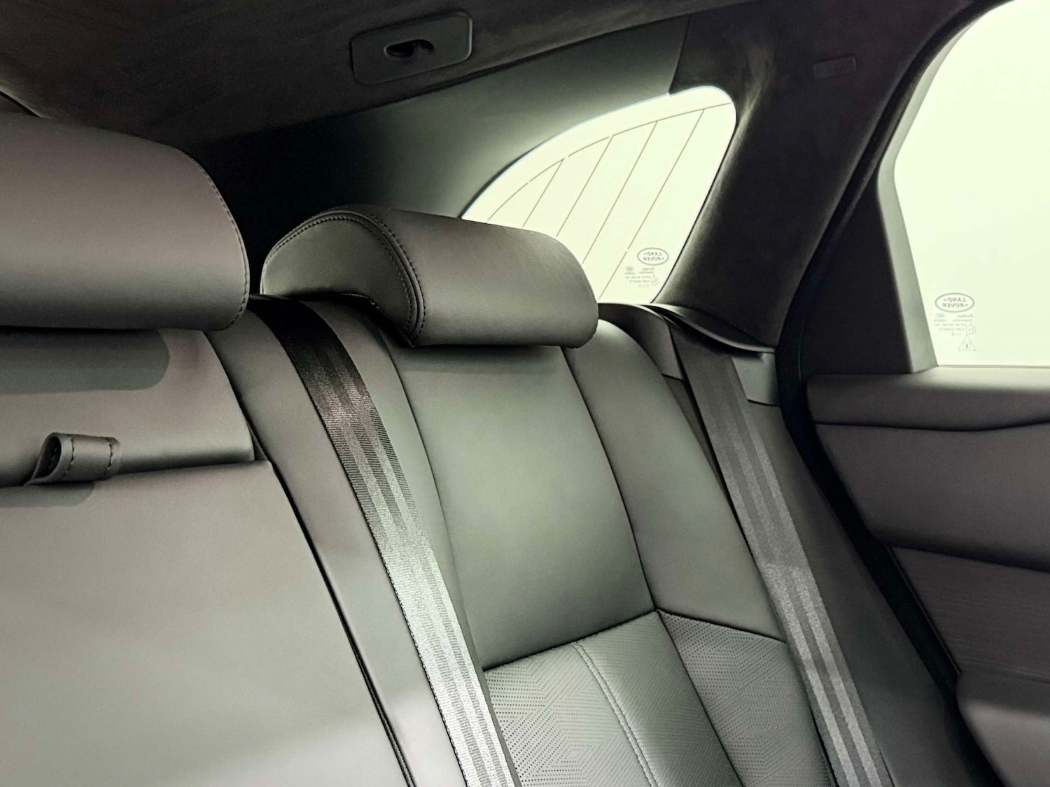 Used Land Rover Range Rover Velar 2025 for sale - 77833915: Photo 17