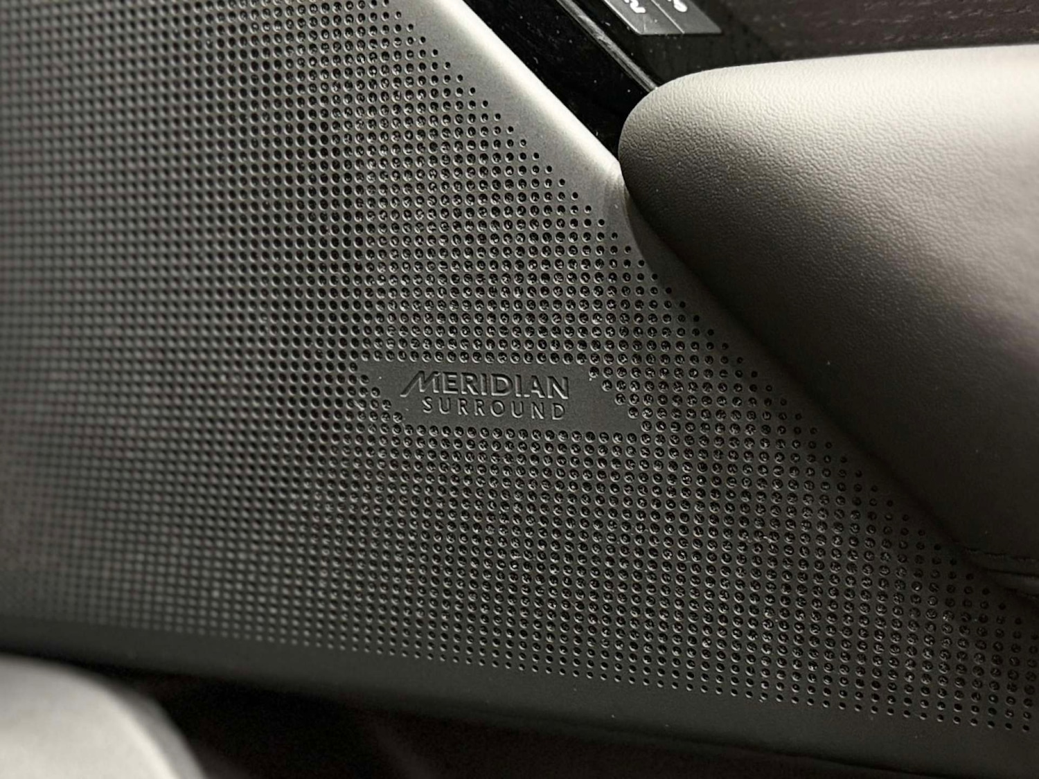 Used Land Rover Range Rover Velar 2025 for sale - 77833915: Photo 38