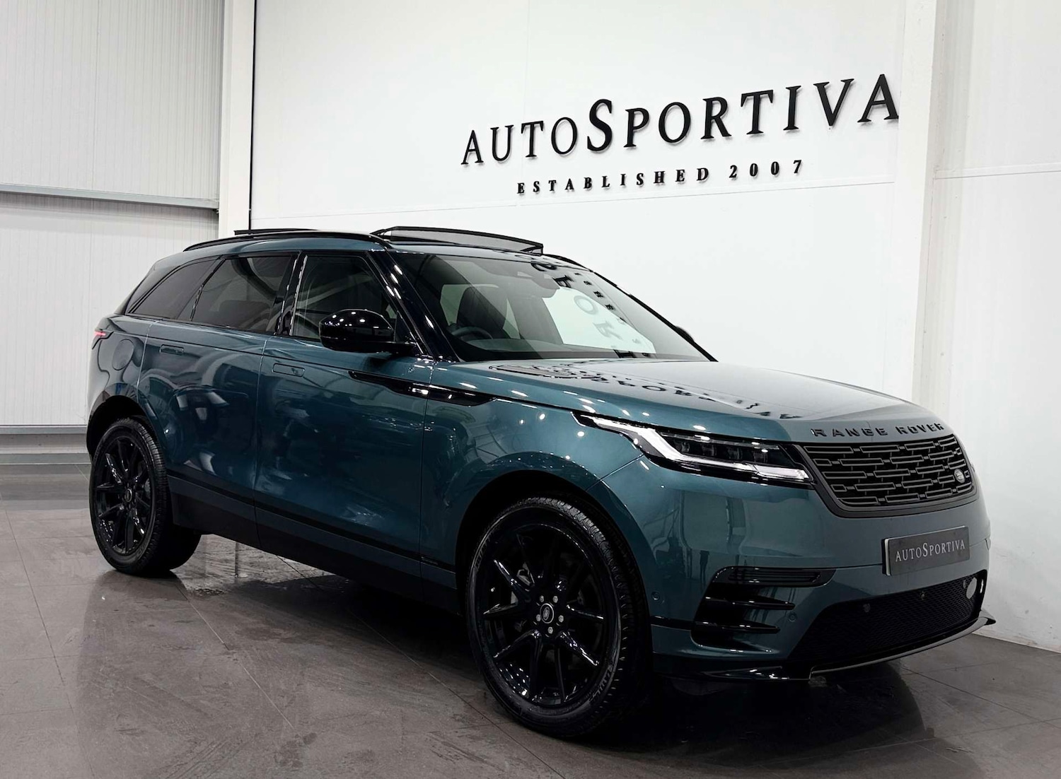 Used Land Rover Range Rover Velar 2025 for sale - 77833915: Photo 8