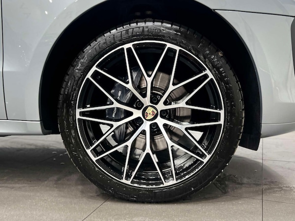 Used Porsche Macan 2021 for sale - 75585876: Photo 12