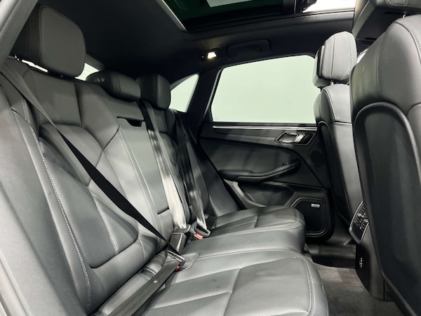 Used Porsche Macan 2021 for sale - 75585876: Photo 18