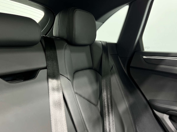 Used Porsche Macan 2021 for sale - 75585876: Photo 19