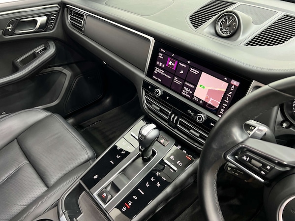 Used Porsche Macan 2021 for sale - 75585876: Photo 45