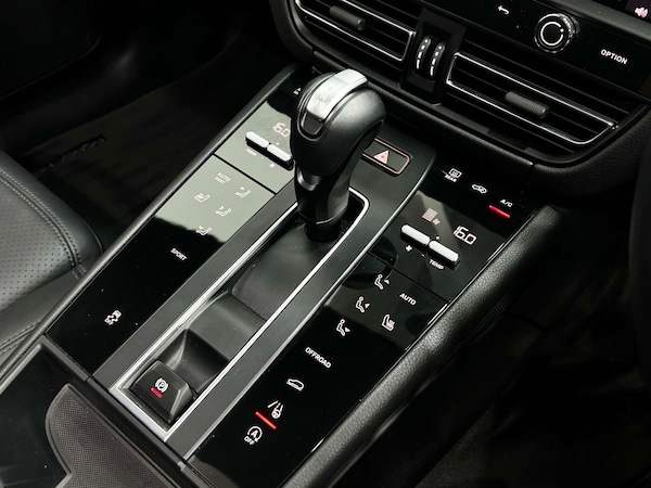 Used Porsche Macan 2021 for sale - 75585876: Photo 50