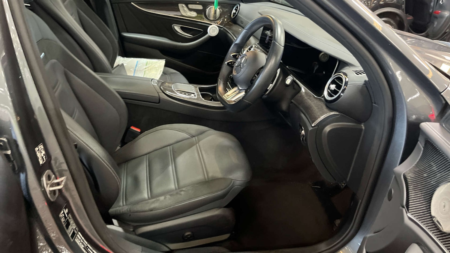 Used Mercedes-Benz E Class 2022 for sale - 78031076: Photo 2