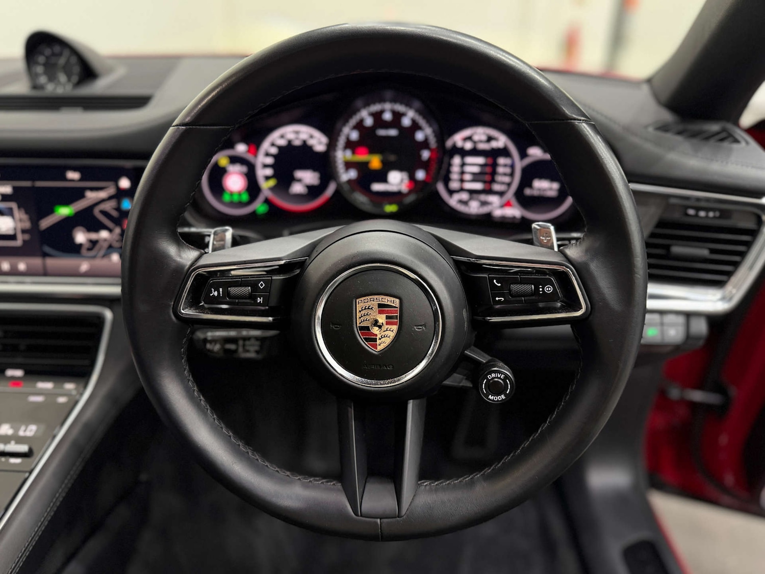 Used Porsche Panamera 2023 for sale - 76565676: Photo 25