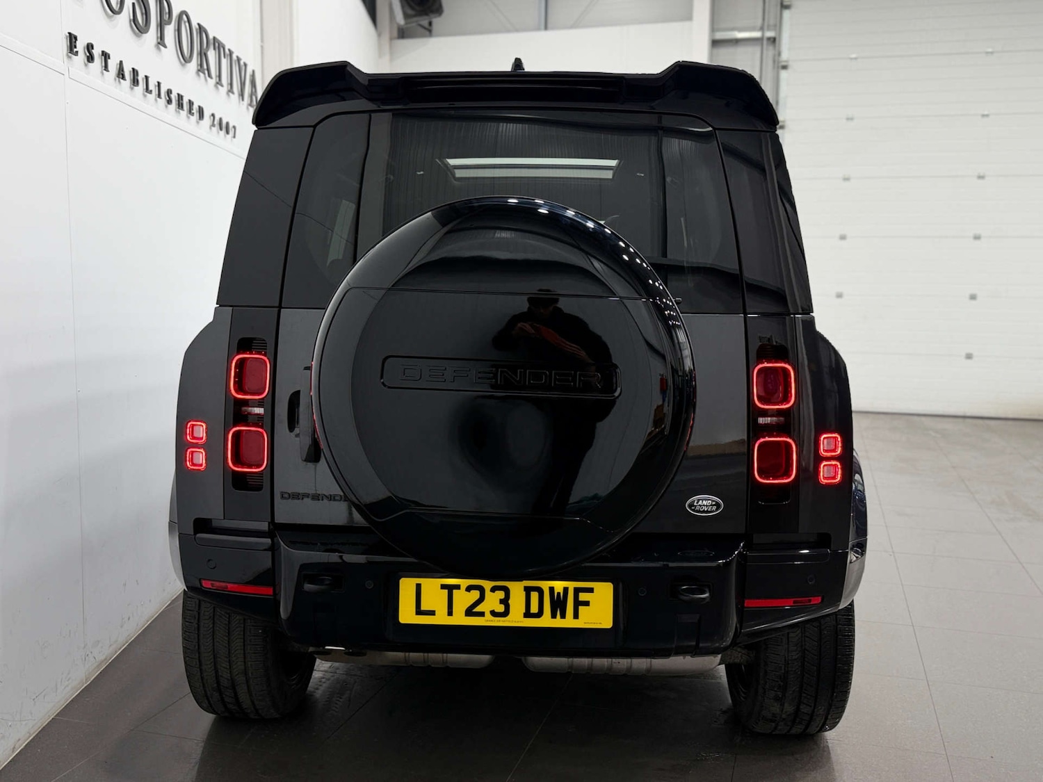 Used Land Rover Defender 2023 for sale - 77833950: Photo 10