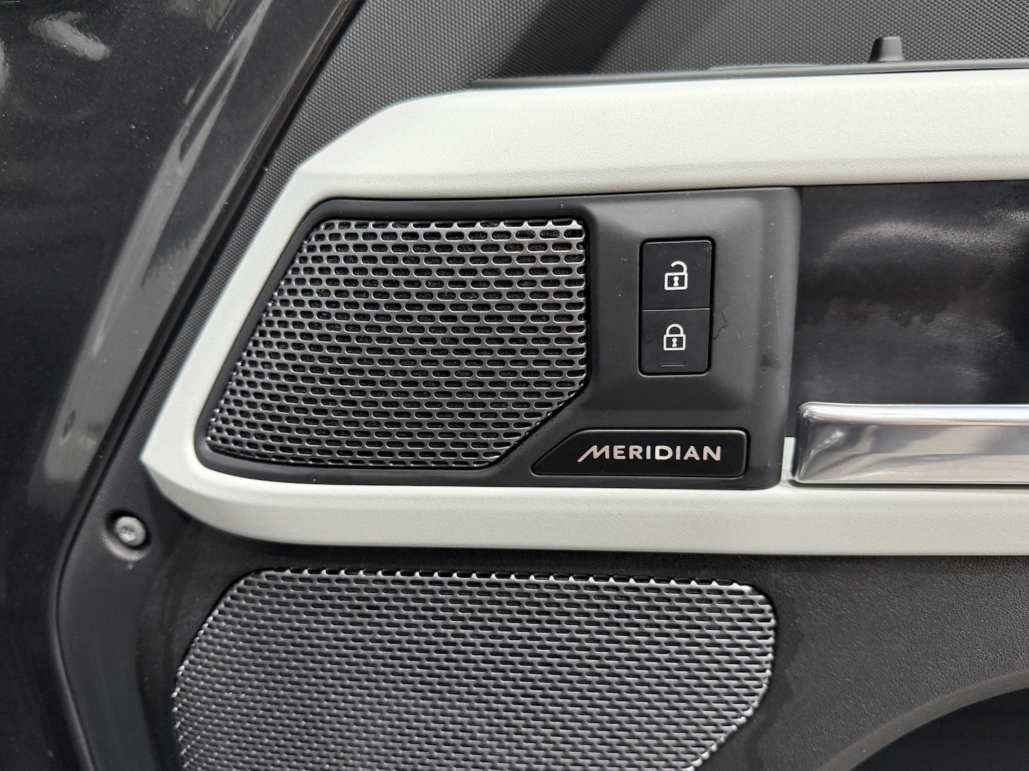 Used Land Rover Defender 2023 for sale - 77833950: Photo 38